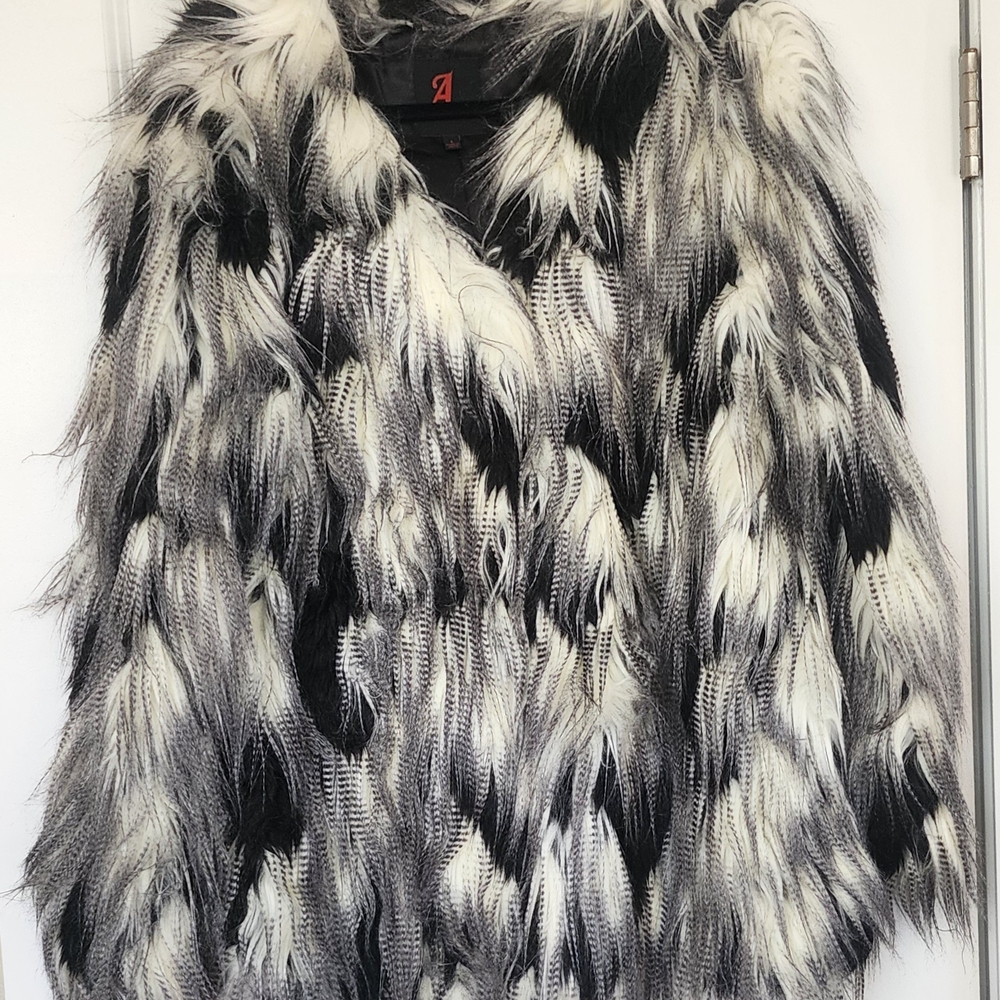 ADRIENNE LANDAU MULTI-COLOR FAUX FUR LONG SLEEVE COAT SIZE L FEATHERED ABSTRACT - Picture 4 of 9